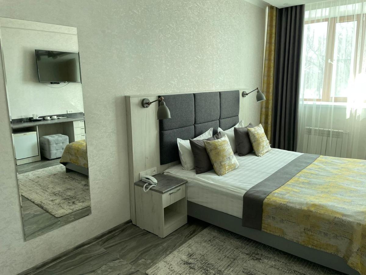 Altyn Adam Hotel ペトロパブロフスク エクステリア 写真