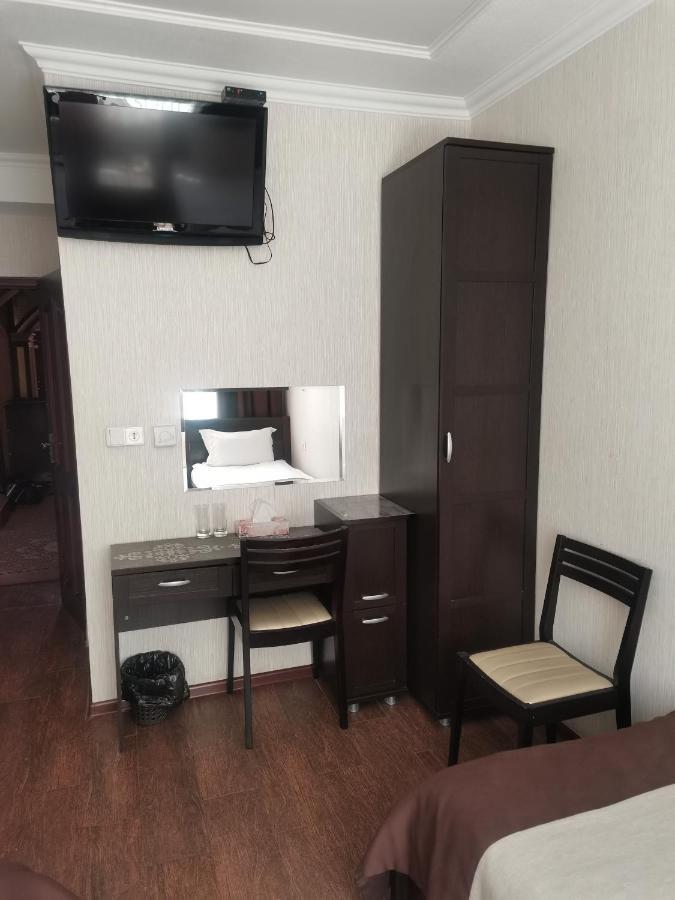 Altyn Adam Hotel ペトロパブロフスク エクステリア 写真