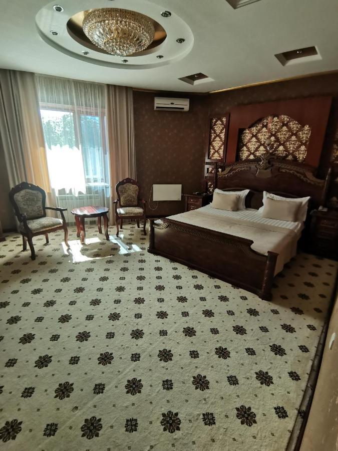Altyn Adam Hotel ペトロパブロフスク エクステリア 写真