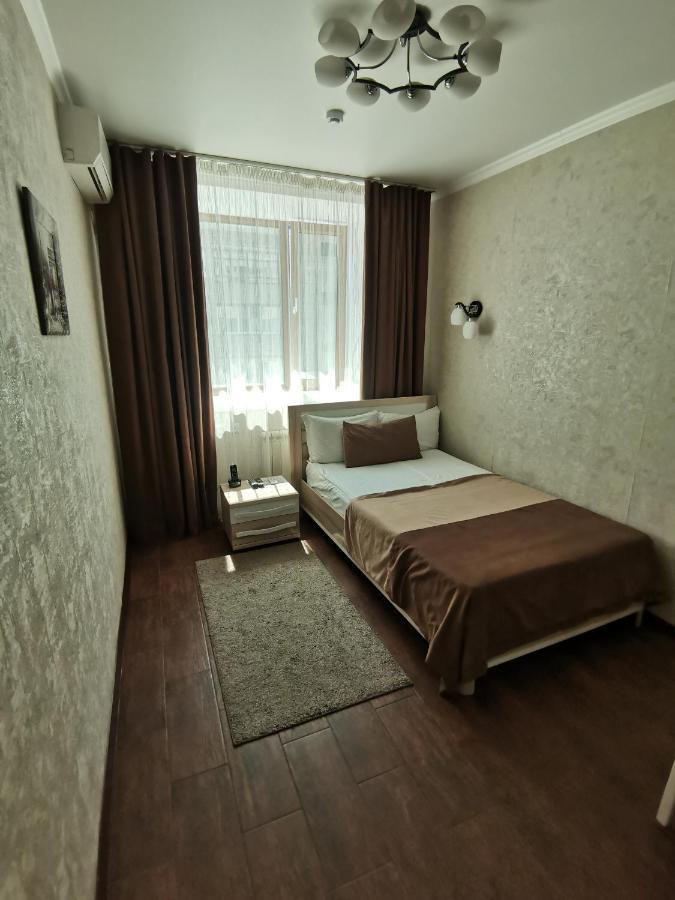 Altyn Adam Hotel ペトロパブロフスク エクステリア 写真