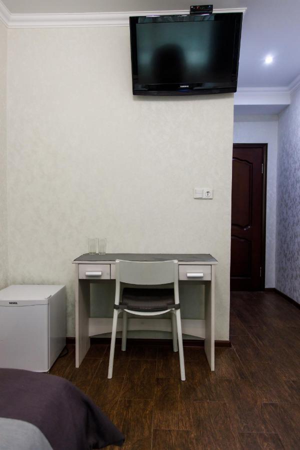 Altyn Adam Hotel ペトロパブロフスク エクステリア 写真