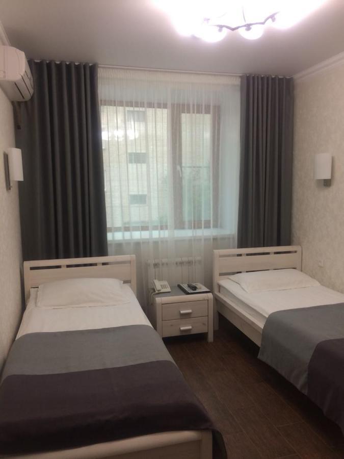 Altyn Adam Hotel ペトロパブロフスク エクステリア 写真
