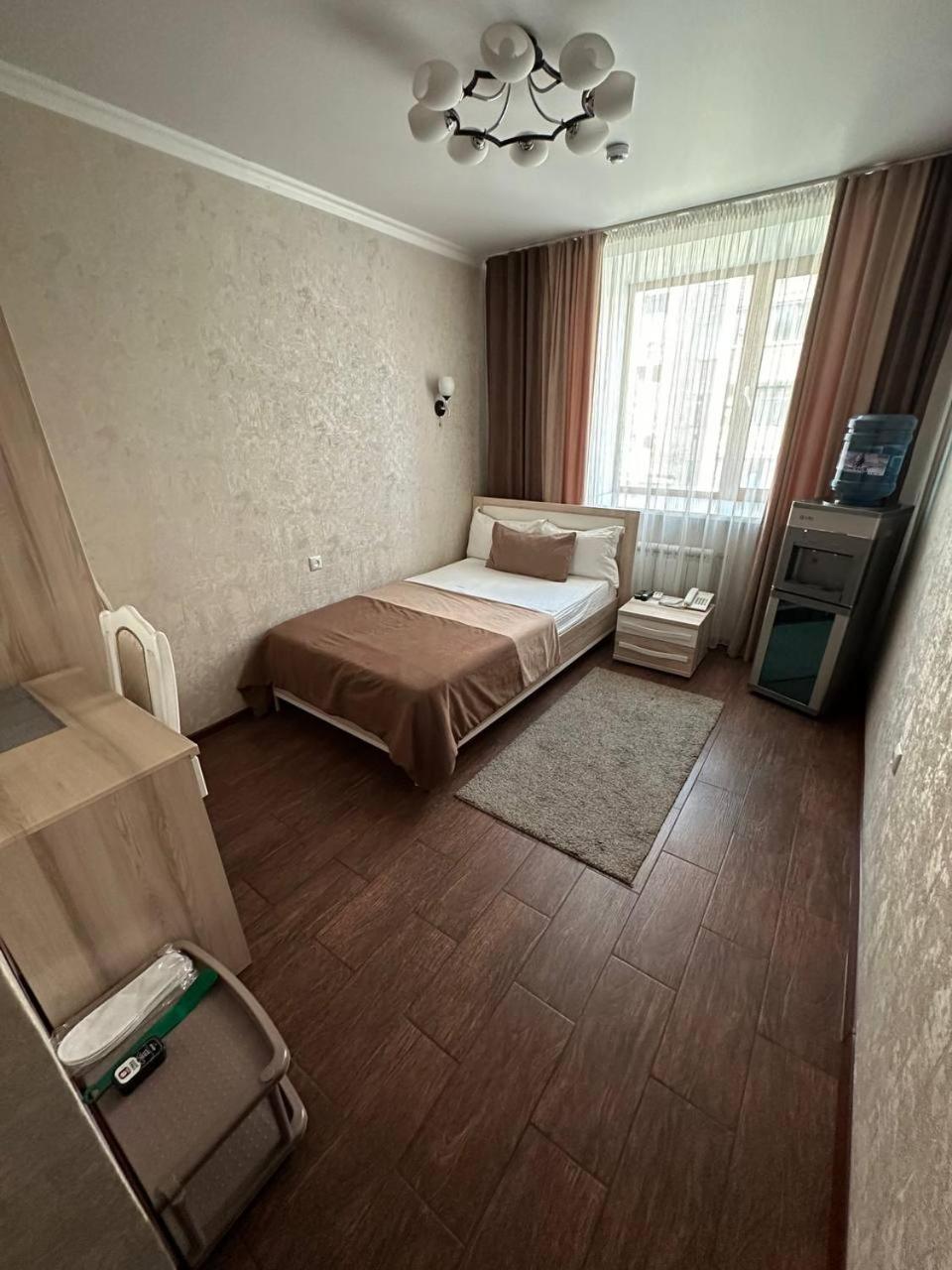 Altyn Adam Hotel ペトロパブロフスク エクステリア 写真