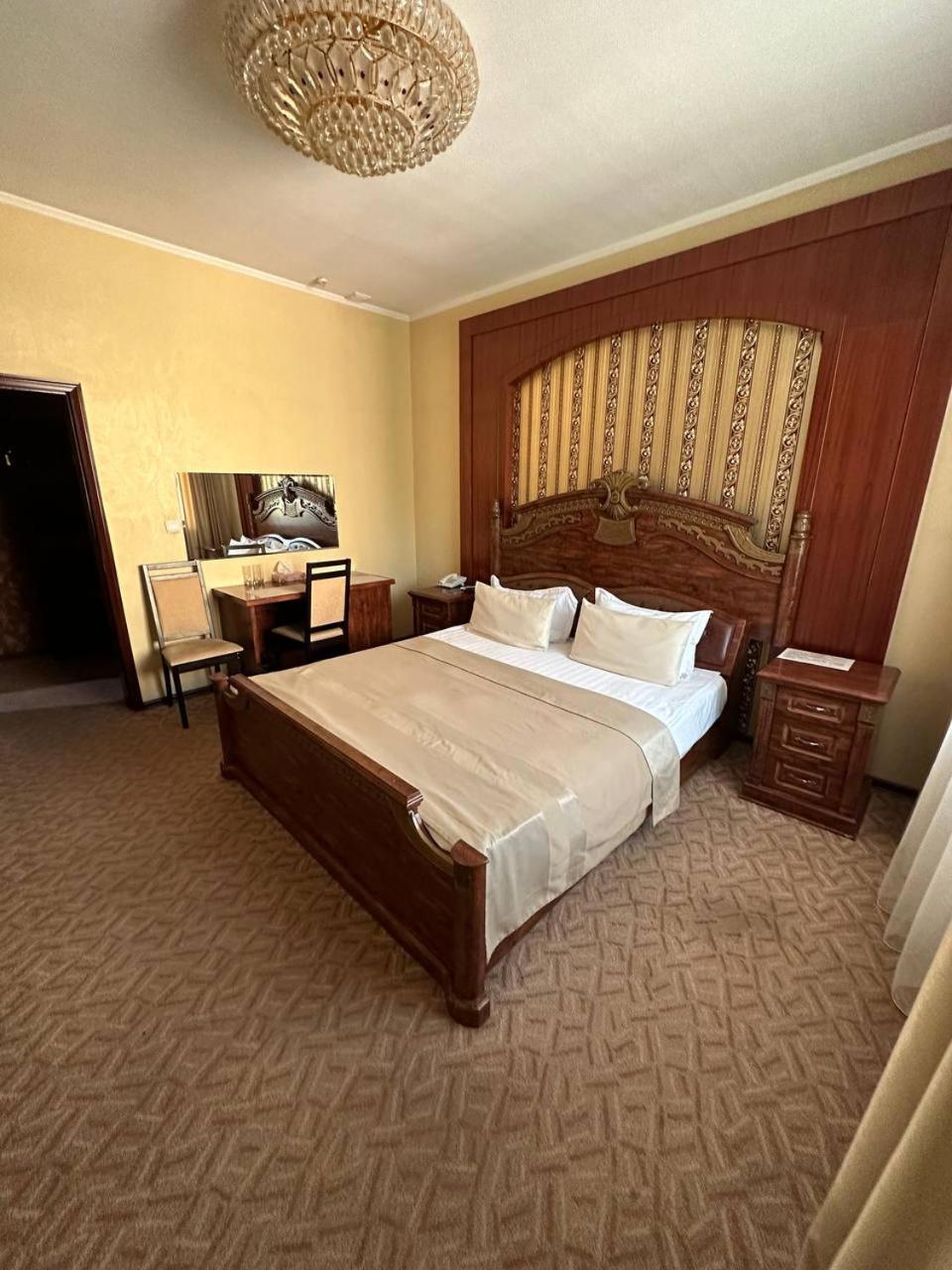 Altyn Adam Hotel ペトロパブロフスク エクステリア 写真