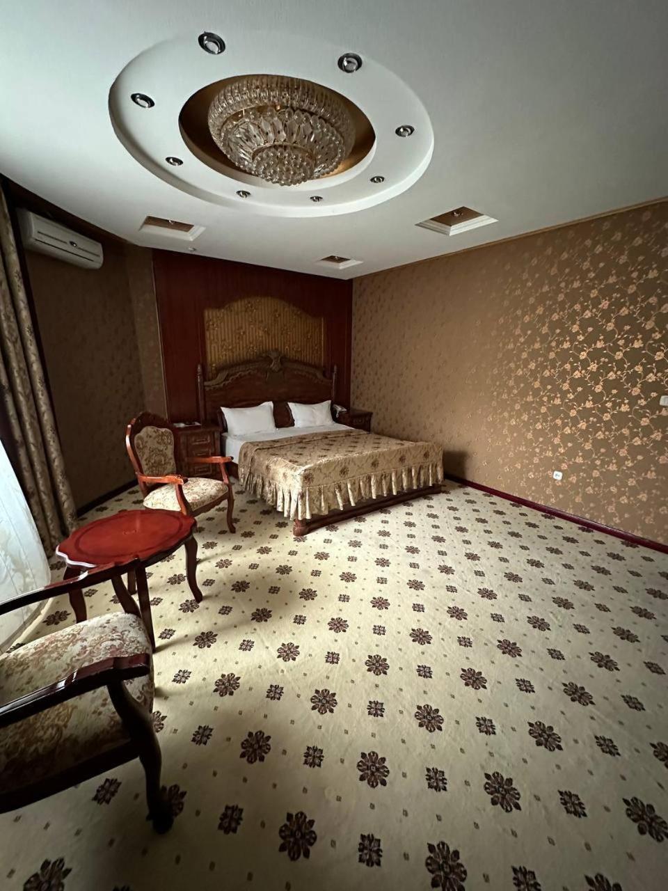 Altyn Adam Hotel ペトロパブロフスク エクステリア 写真