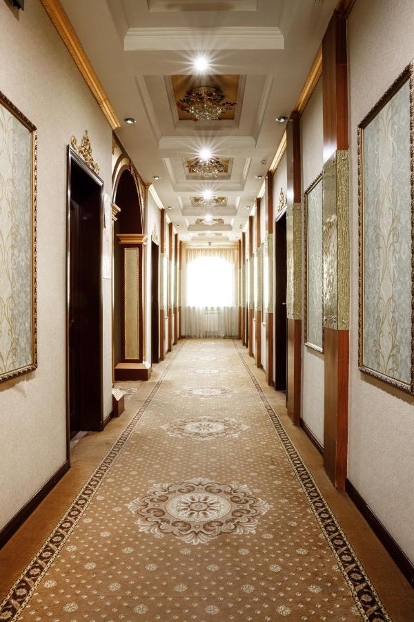 Altyn Adam Hotel ペトロパブロフスク エクステリア 写真